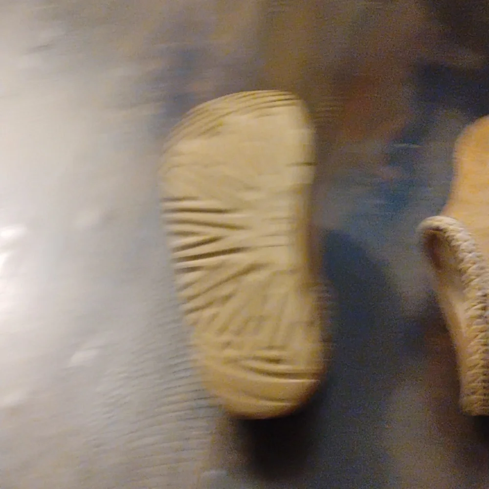 UGG Size 6 Women - Picture 5 of 6